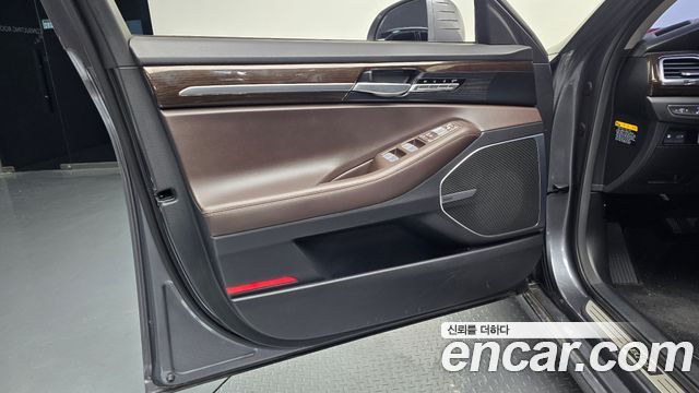 Genesis EQ900 3.3 T-GDI AWD Premiun Luxury 2016 — фото 24