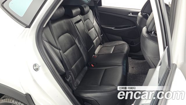 Hyundai Tucson Diesel 2.0 2WD Modern 2017 — фото 11