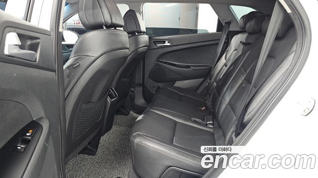 Hyundai Tucson Diesel 2.0 2WD Modern 2017 — фото 12