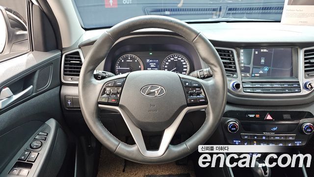 Hyundai Tucson Diesel 2.0 2WD Modern 2017 — фото 13