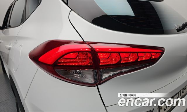 Hyundai Tucson Diesel 2.0 2WD Modern 2017 — фото 23