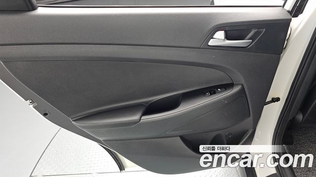 Hyundai Tucson Diesel 2.0 2WD Modern 2017 — фото 25