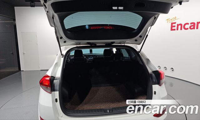 Hyundai Tucson Diesel 2.0 2WD Modern 2017 — фото 34