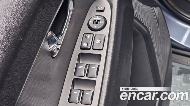 Kia Sportage R Diesel 4WD TLX High-Deluxe 2013 — фото 16