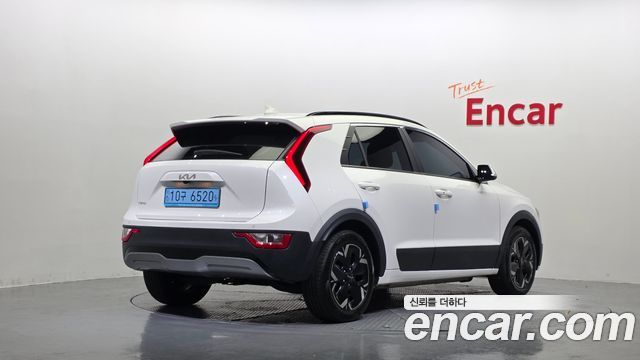 Kia Niro EV Air 2023 — фото 2