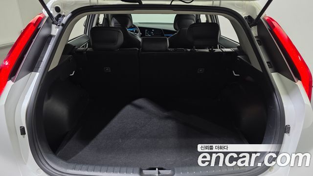 Kia Niro EV Air 2023 — фото 17