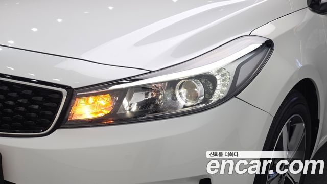 Kia K3 Trendy Style 2018 — фото 22