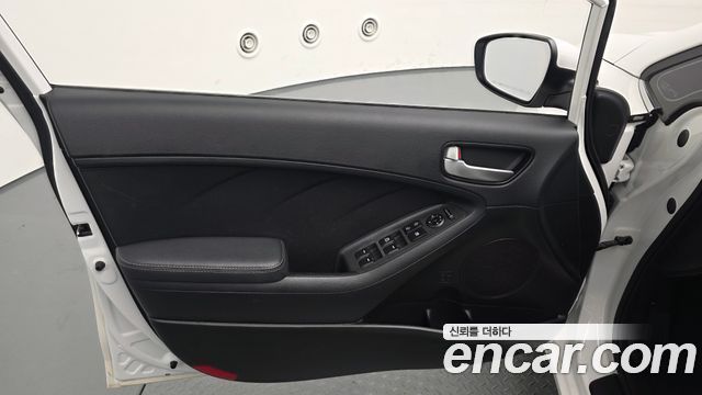 Kia K3 Trendy Style 2018 — фото 24