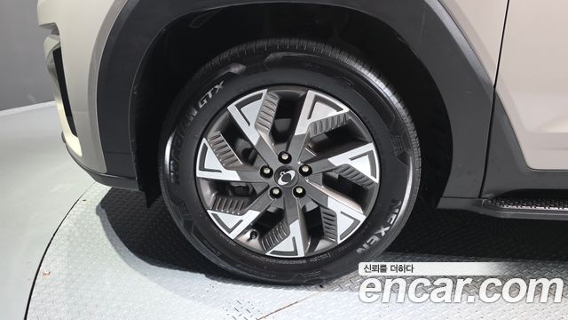 KG Mobility (SsangYong) Torres EVX E7 2024 — фото 5