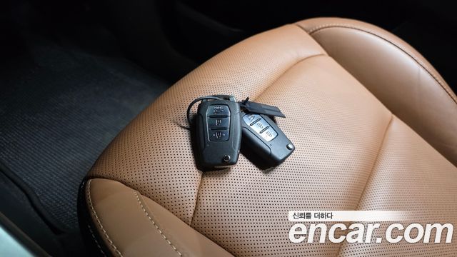 KG Mobility (SsangYong) Torres EVX E7 2024 — фото 17
