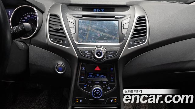 Hyundai Avante 1.6 GDi Modern Standard 2015 — фото 14