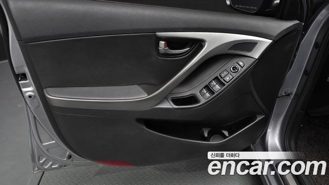 Hyundai Avante 1.6 GDi Modern Standard 2015 — фото 24