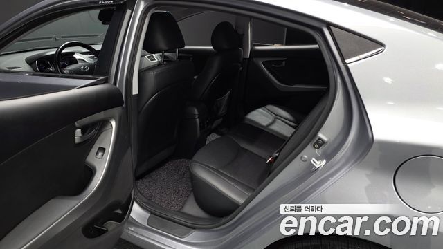 Hyundai Avante 1.6 GDi Modern Standard 2015 — фото 26