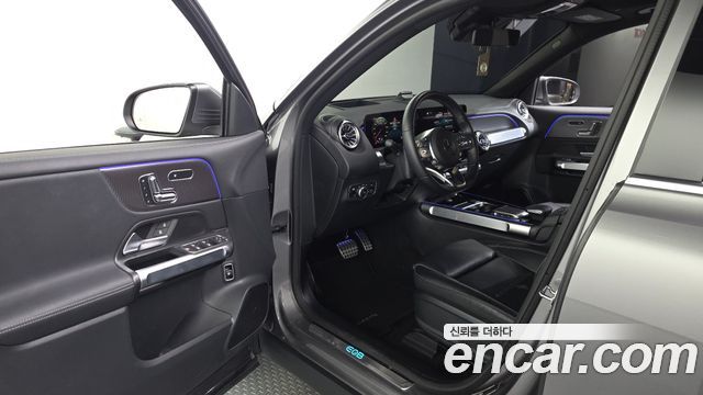 Mercedes-Benz EQB (X243) EQB300 4MATIC AMG Line 2023 — фото 10