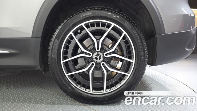 Mercedes-Benz EQB (X243) EQB300 4MATIC AMG Line 2023 — фото 21