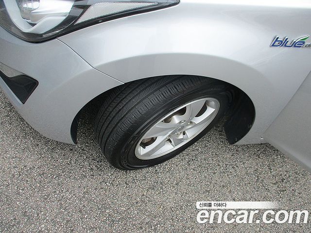 Hyundai Avante 1.6 VGT Style 2015 — фото 17