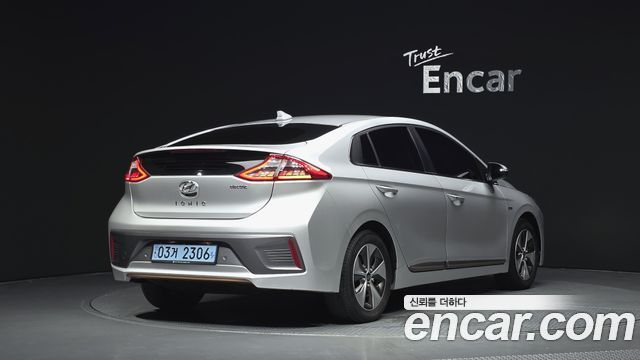 Hyundai Ioniq Electric Q 2019 — фото 2
