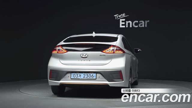 Hyundai Ioniq Electric Q 2019 — фото 4