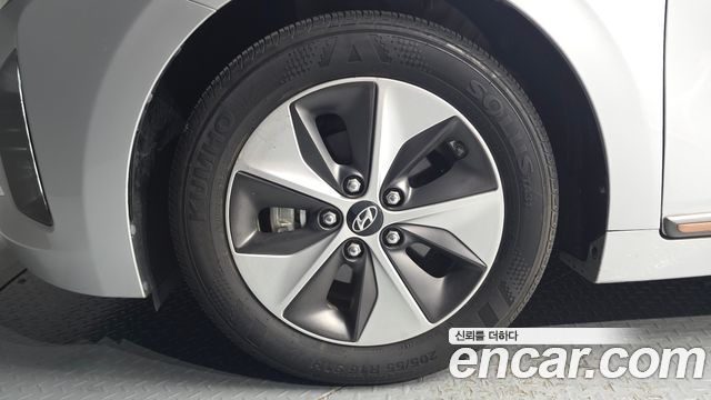 Hyundai Ioniq Electric Q 2019 — фото 5