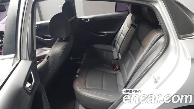 Hyundai Ioniq Electric Q 2019 — фото 11
