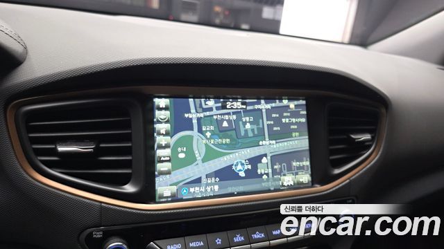 Hyundai Ioniq Electric Q 2019 — фото 15
