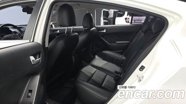 Kia K3 Trendy Style 2018 — фото 11