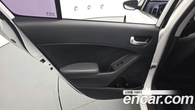 Kia K3 Trendy Style 2018 — фото 25