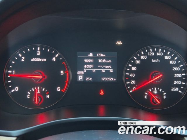 Kia K7 2.2 Diesel Prestige 2016 — фото 16