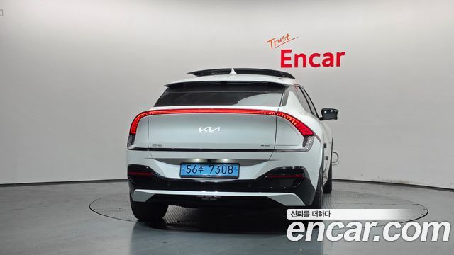 Kia EV6 Long Range 4WD GT Line 2022 — фото 4