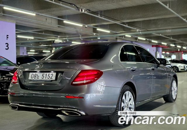 Mercedes-Benz E-Class (W213) E300 4MATIC Exclusive 2018 — фото 3