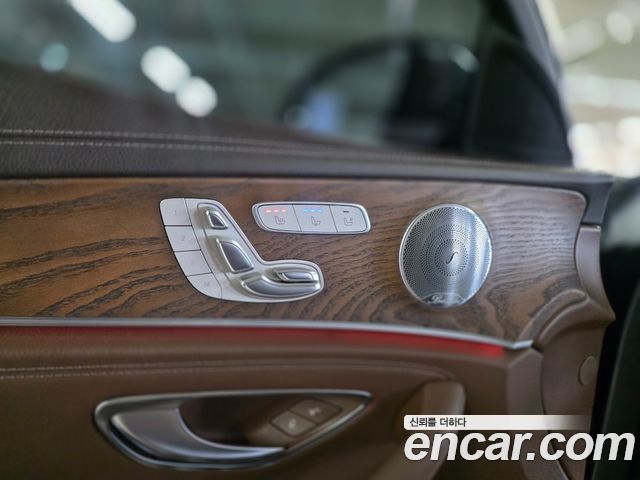 Mercedes-Benz E-Class (W213) E300 4MATIC Exclusive 2018 — фото 19