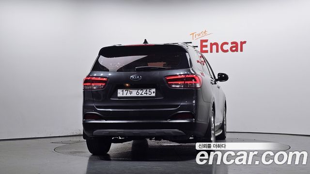 Kia Sorento Diesel 2.0 2WD Noblesse Special 2015 — фото 4