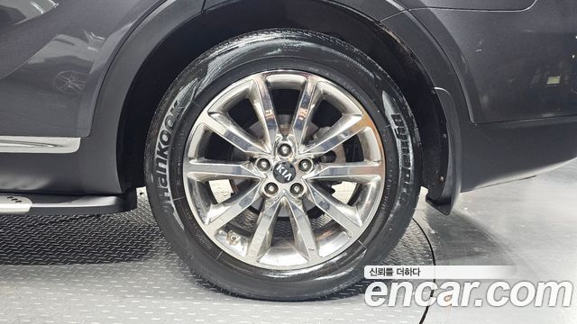 Kia Sorento Diesel 2.0 2WD Noblesse Special 2015 — фото 5