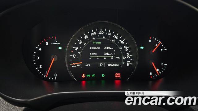 Kia Sorento Diesel 2.0 2WD Noblesse Special 2015 — фото 8