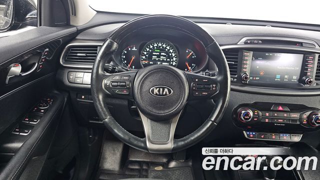 Kia Sorento Diesel 2.0 2WD Noblesse Special 2015 — фото 12