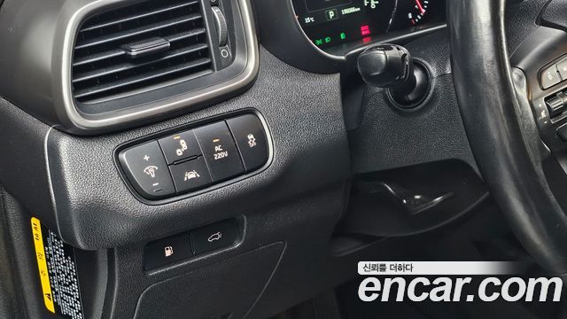 Kia Sorento Diesel 2.0 2WD Noblesse Special 2015 — фото 16