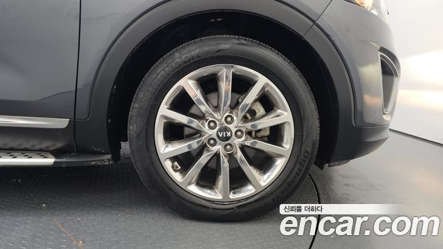 Kia Sorento Diesel 2.0 2WD Noblesse Special 2015 — фото 21
