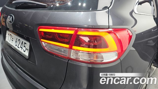 Kia Sorento Diesel 2.0 2WD Noblesse Special 2015 — фото 23