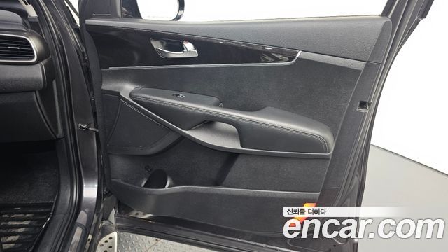Kia Sorento Diesel 2.0 2WD Noblesse Special 2015 — фото 24