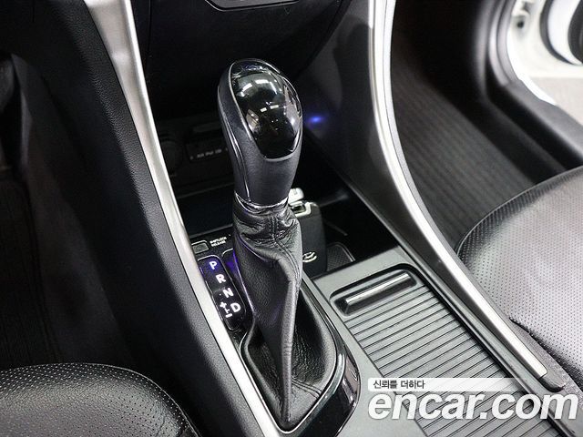Hyundai Sonata (YF) CVVL Luxury 2012 — фото 16