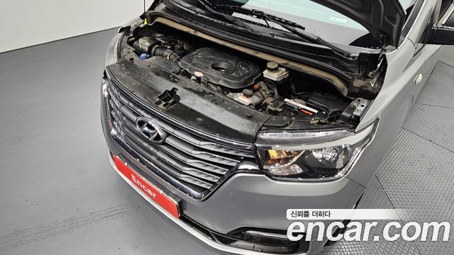 Hyundai Grand Starex Van 5-Seater Modern 2020 — фото 6