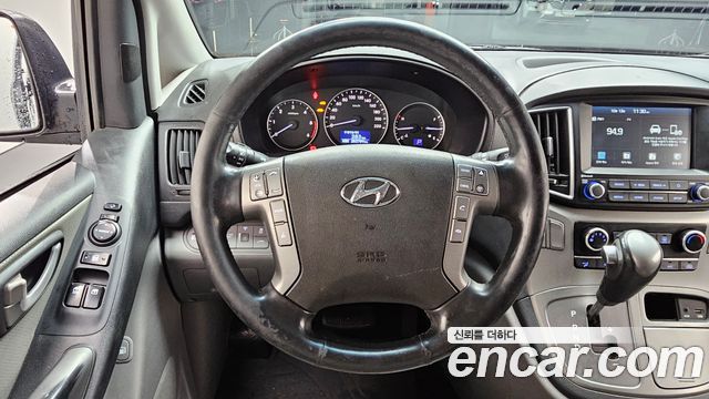 Hyundai Grand Starex Van 5-Seater Modern 2020 — фото 13