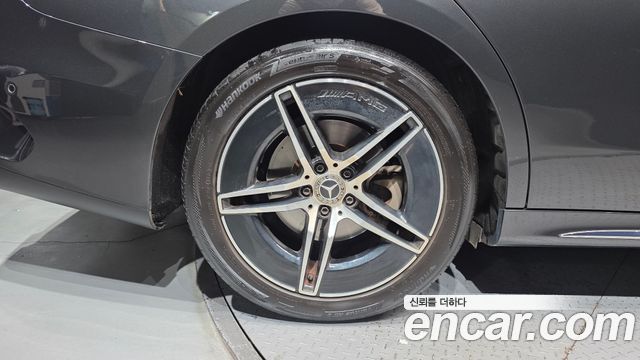 Mercedes-Benz E-Class (W214) E300 4MATIC AMG Line 2024 — фото 5