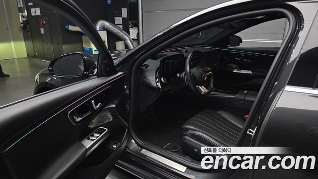 Mercedes-Benz E-Class (W214) E300 4MATIC AMG Line 2024 — фото 10