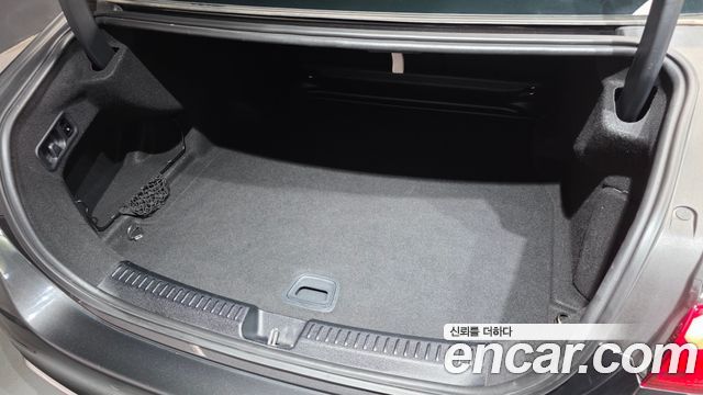 Mercedes-Benz E-Class (W214) E300 4MATIC AMG Line 2024 — фото 31