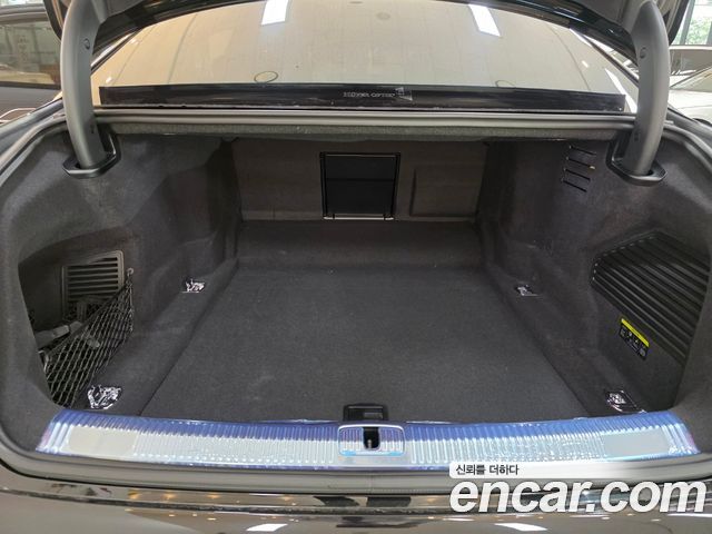 Audi A8 (D5) 55 TFSI Quattro Premium LWB 2023 — фото 24