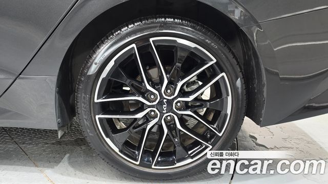 Kia K5 (III) 1.6 Turbo Noblesse 2023 — фото 21
