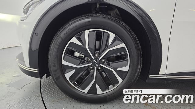 Kia EV6 Long Range 4WD Earth 2023 — фото 5