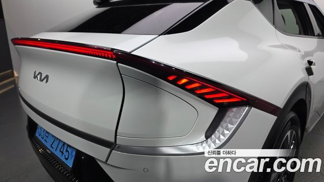 Kia EV6 Long Range 4WD Earth 2023 — фото 23
