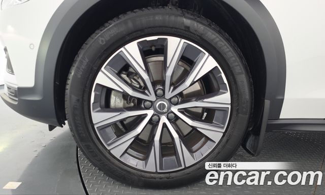 Volvo V90 Cross Country B5 Ultimate AWD 2023 — фото 5